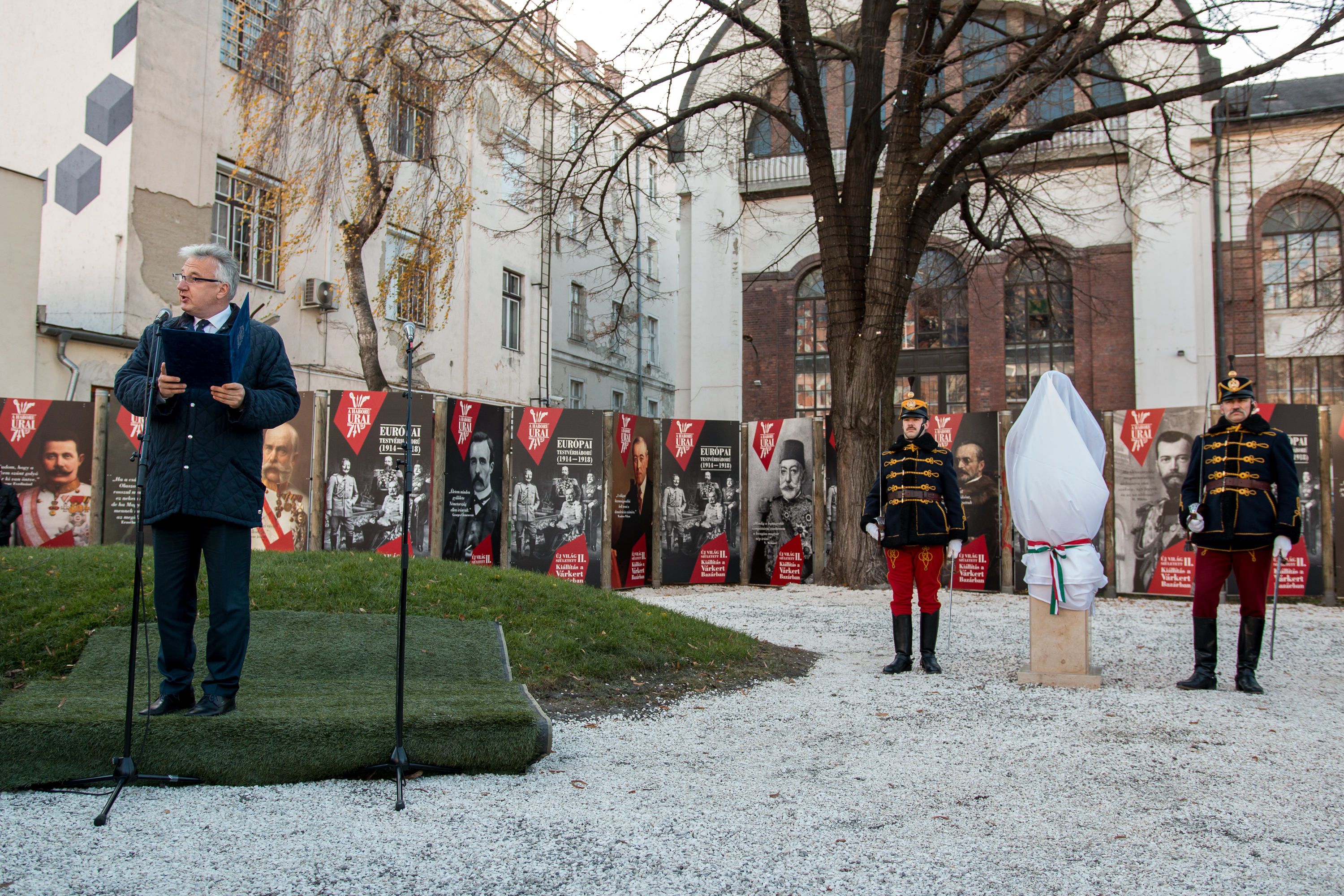 szoboravatas terrorhaza 161128 asap hr nmp 00-2